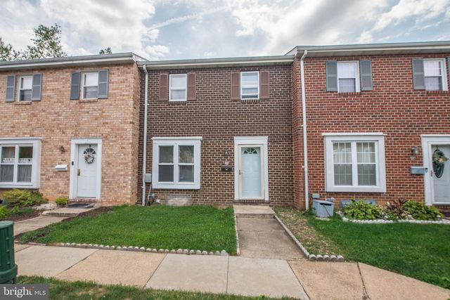 11 Top View Ct, Windsor Mill, MD 21244