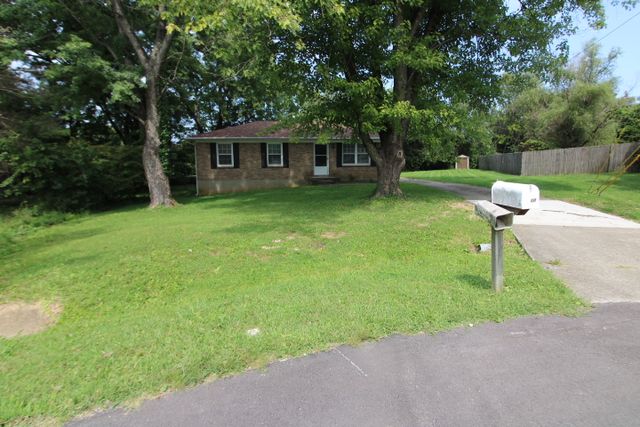 9200 Pine Ct, Pewee Valley, KY 40056