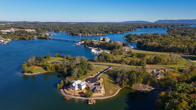 23 Bridgewater Grande Dr, Moneta, VA 24121