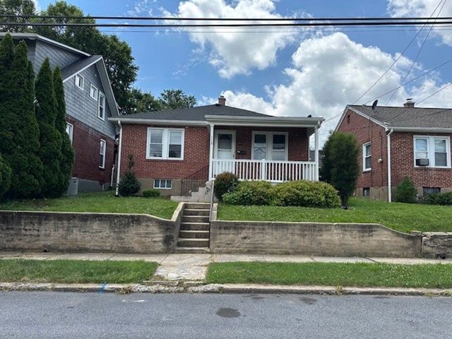 112 S  16th St, Camp Hill, PA 17011