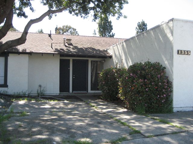 1355 Cavalier Ln, San Luis Obispo, CA 93405