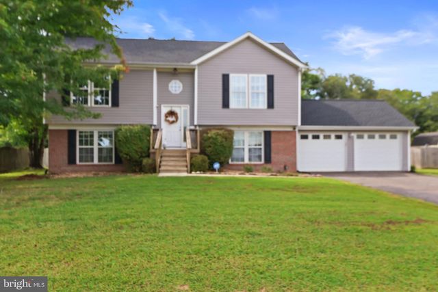 7262 Port St, Port Royal, VA 22535