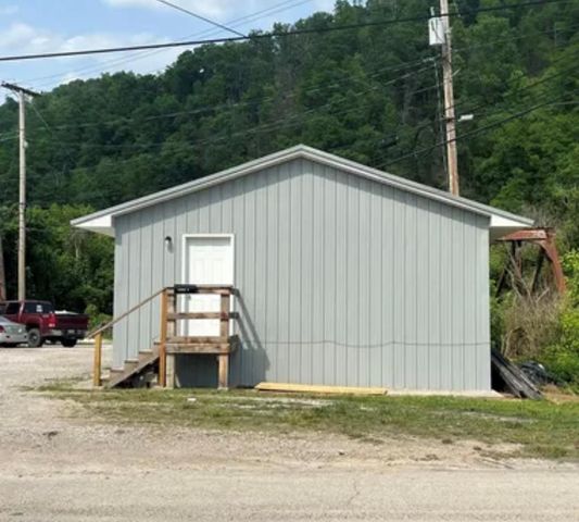 16 Kenmont Rd #A, Jeff, KY 41751