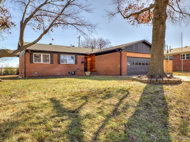 4777 Dartmouth Dr, Bartlesville, OK 74006