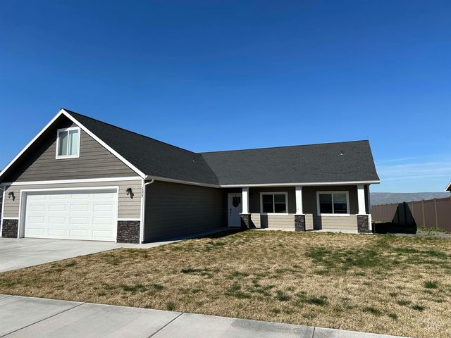 1557 Frontier Dr, Lewiston, ID 83501