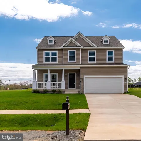 118 Woodmount Dr, Colonial Beach, VA 22443