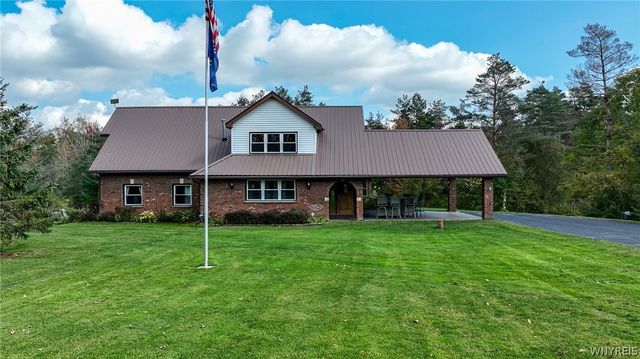 10501 Rocky Mountain Rd, North Collins, NY 14111