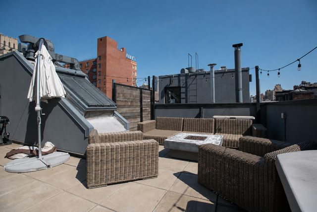 310 W  21st St #8, New York, NY 10011