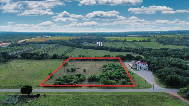 179 Woodland Dr, Fredericksburg, TX 78624