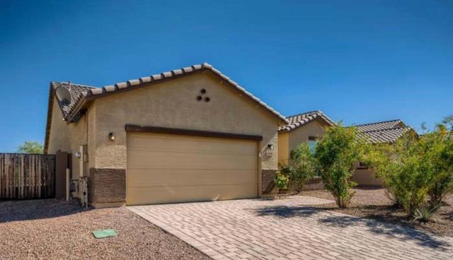 35359 N  Donovan Dr, San Tan Valley, AZ 85142
