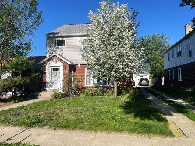 Address Not Disclosed, Wauwatosa, WI 53213