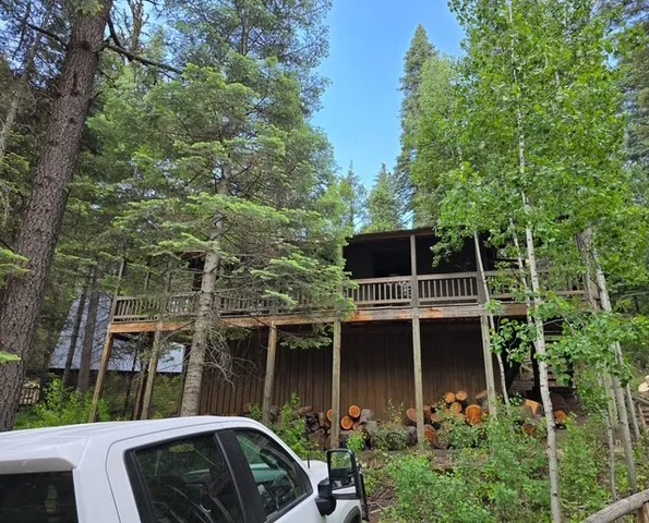 9 Pond Rd, Sapello, NM 87745