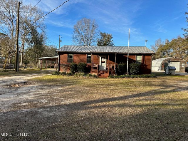 7603 Browns Rd, Moss Point, MS 39562