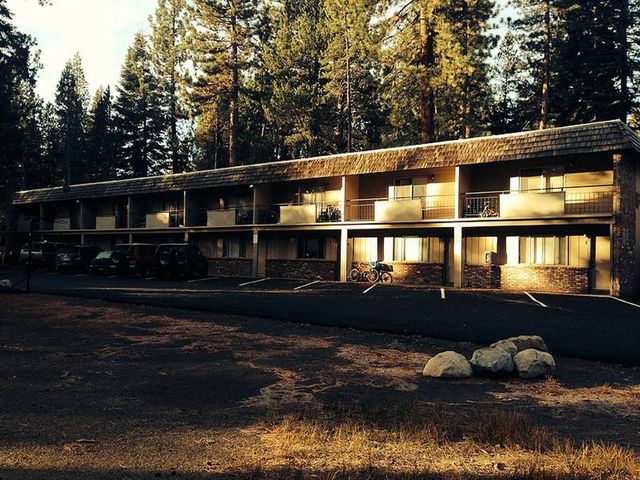 1946 Bonanza Ave  #B, South Lake Tahoe, CA 96150
