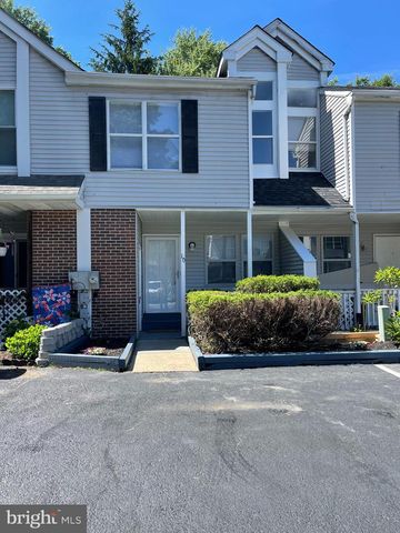10 Brian Ct, New Castle, DE 19720