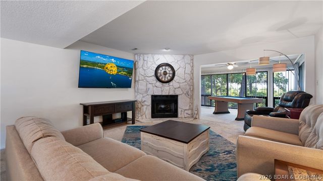 26 W  Casa Del Rio Dr #2B, Lake Ozark, MO 65049