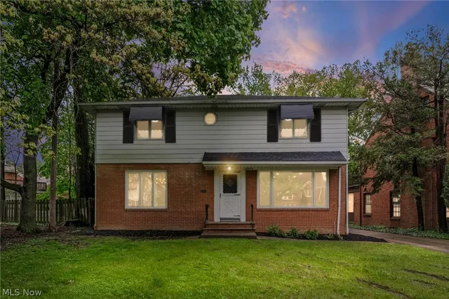 2375 Glendon Rd, University Heights, OH 44118