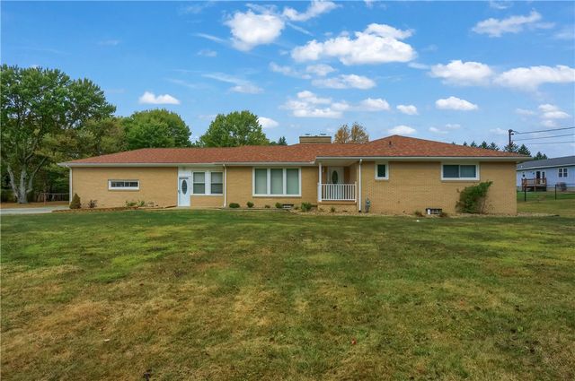 436 Blackhawk Rd, Beaver Falls, PA 15010