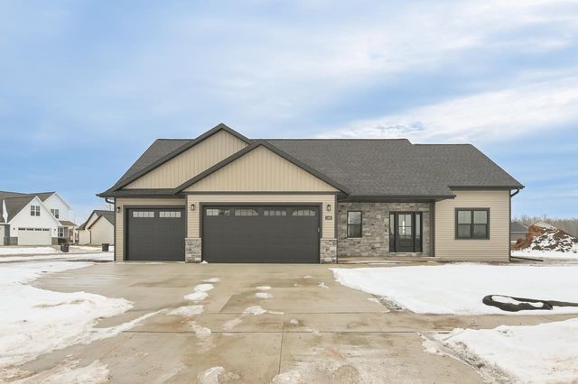 1468 Divinity Dr, De Pere, WI 54115