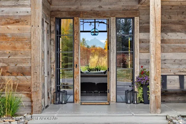2340 S  Blue Crane Dr, Jackson, WY 83001