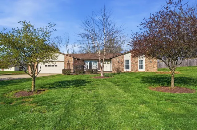 101 Resonant Dr, Newark, OH 43055