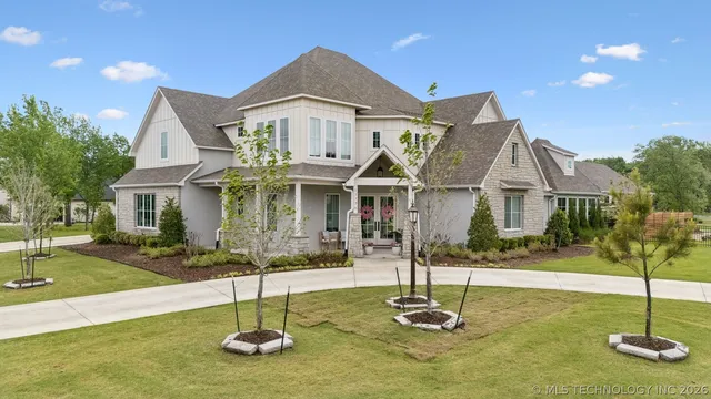 17776 E  Falcon Pass, Owasso, OK 74055