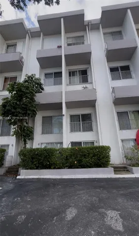 7801 NE 4th Ct #312, Miami, FL 33138