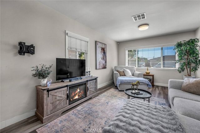 5017 W  123rd Pl, Hawthorne, CA 90250