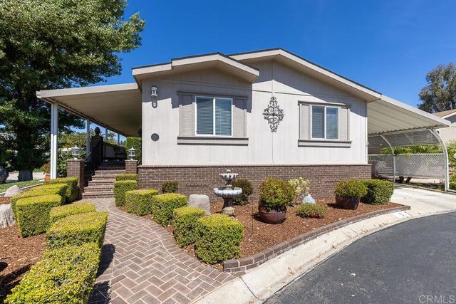 525 W  El Norte Pkwy #1, Escondido, CA 92026