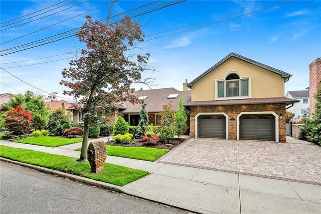 290 Koch Blvd, Staten Island, NY 10312