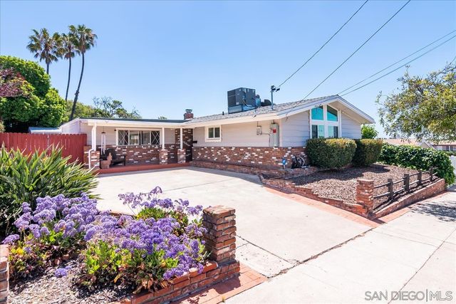 3557 Angwin Dr, San Diego, CA 92123