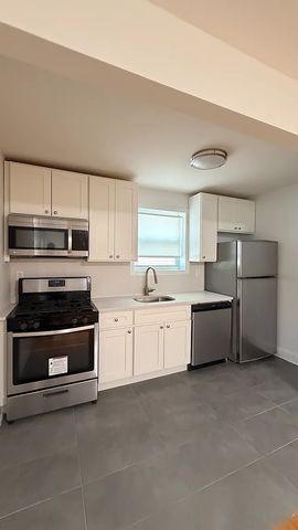 61-43 224th St #A, Bayside, NY 11364