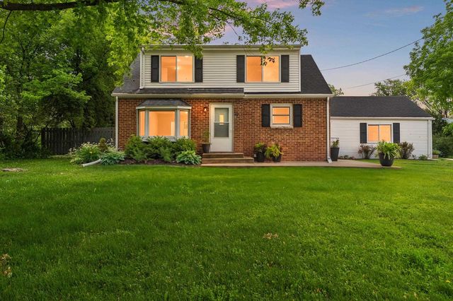 811 Jordan Rd, De Pere, WI 54115