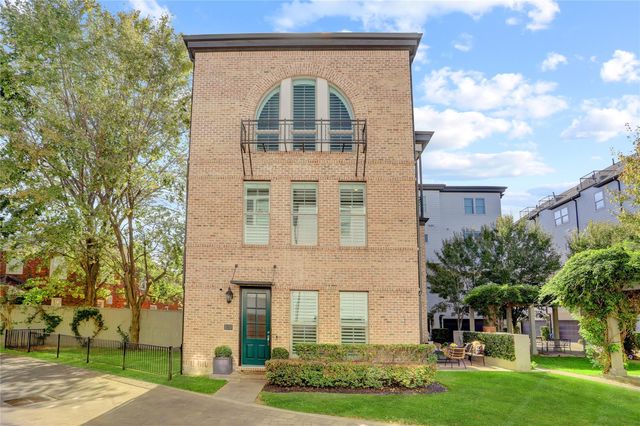 620 Delano St, Houston, TX 77003