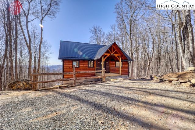975 Harley Perry Road, Zionville, NC 28698