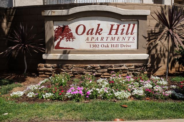 1302 Oak Hill Dr #239, Escondido, CA 92027