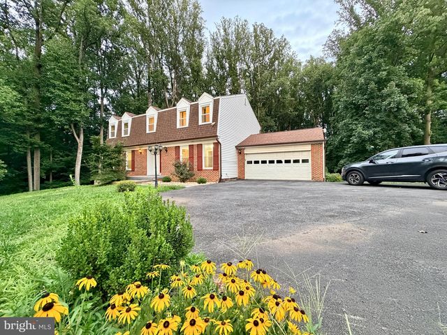 805 Balls Hill Rd, Mc Lean, VA 22101