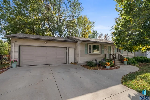 6309 W  46th St, Sioux Falls, SD 57106
