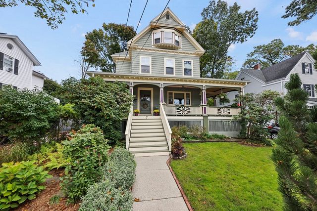 7 Dell Ave, Hyde Park, MA 02136