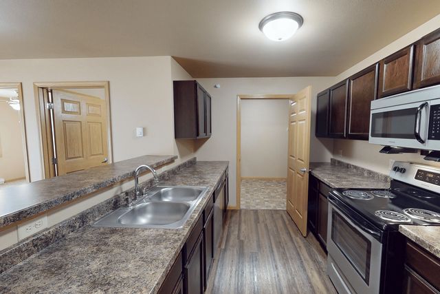 3410 5th Ave NE, Watford City, ND 58854
