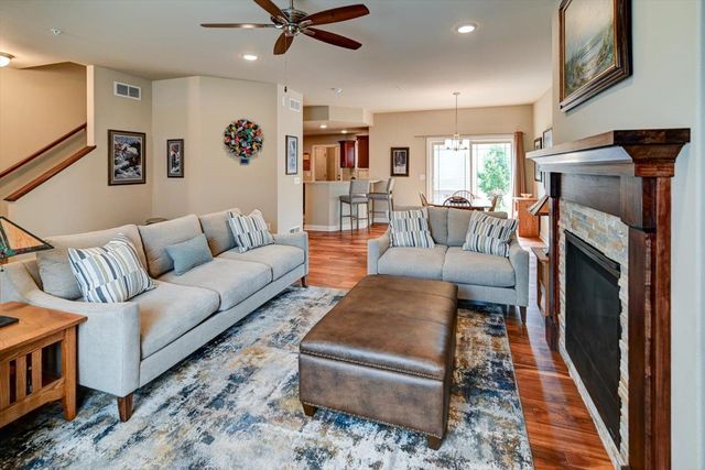 2537 New Town, Sun Prairie, WI 53590