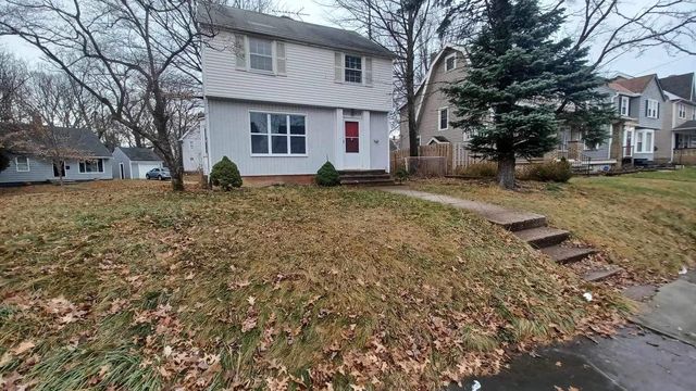 873 Clarence Rd, Cleveland Heights, OH 44121