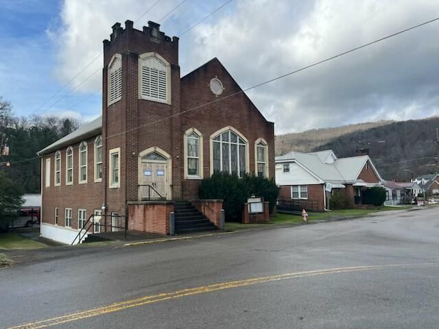 104-102 Frazier St, Cumberland, KY 40823