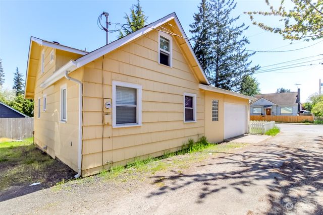 2406 11th Street, Bremerton, WA 98312