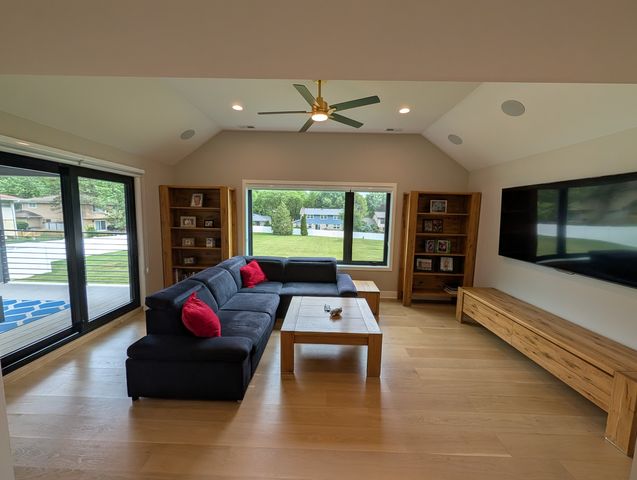 675 W  Gilbert Rd, Palatine, IL 60067