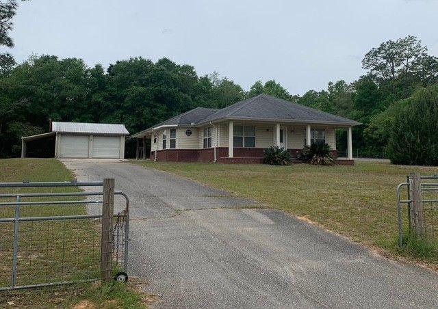 10341 W  Lake Rd, Milton, FL 32583