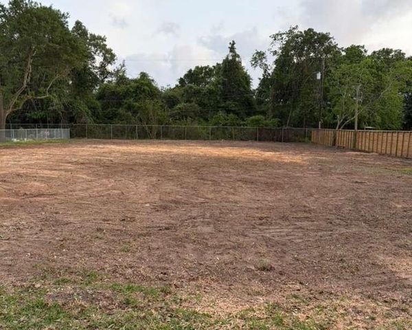 537 Baywood Dr, Seabrook, TX 77586