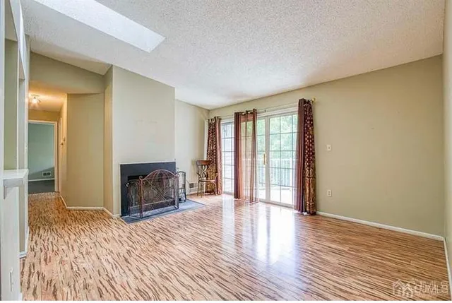 107 Rachel Ct, Franklin Park, NJ 08823