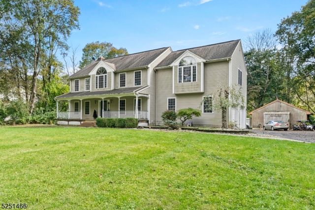 250 Pequest Rd, Andover, NJ 07821