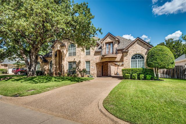 29 Forest Dr, Mansfield, TX 76063